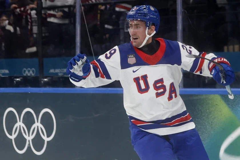 Пети член на американска фамилия играе хокей на лед на Олимпийски игри