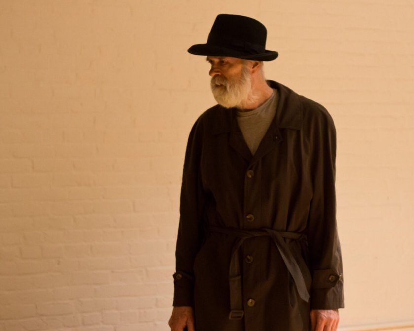 Почина чудовището на Холивуд Том Нунън