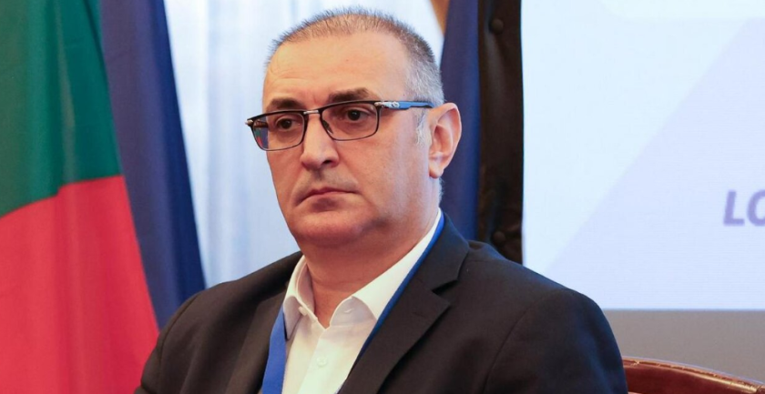 Бивш вицевъншен министър: Берем срам навън заради Росен Желязков 