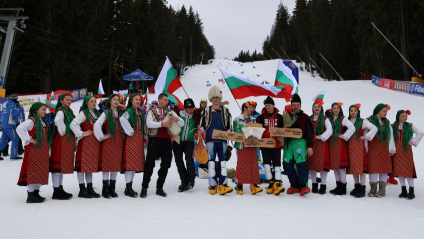 Почести за героя: Посрещнаха Тервел Замфиров с хоро в Банско