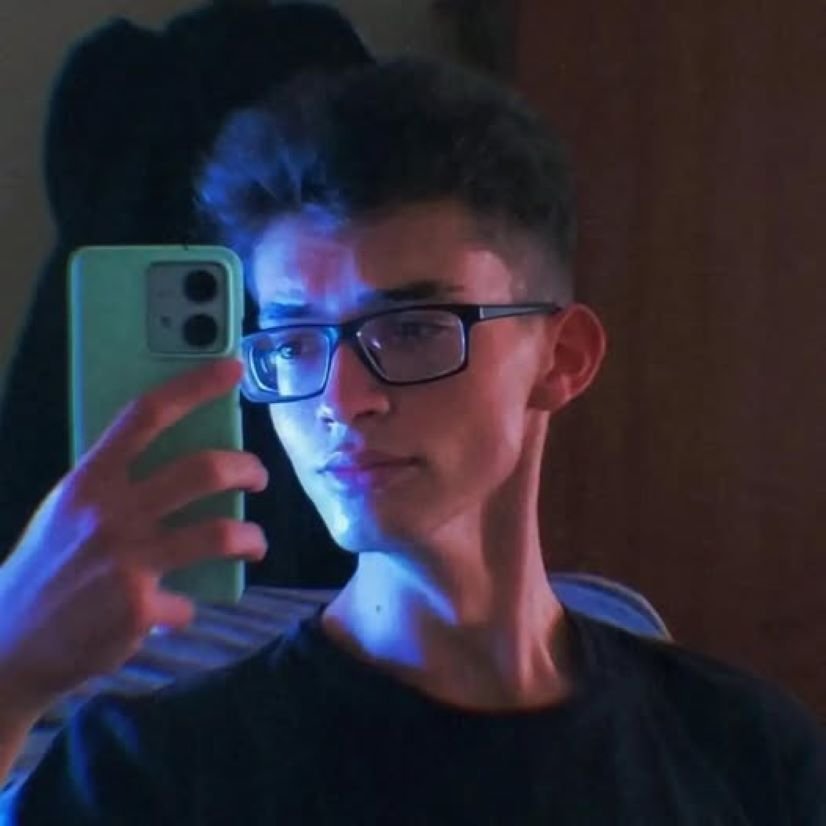 Имало е личен конфликт между ученика и учител, който е