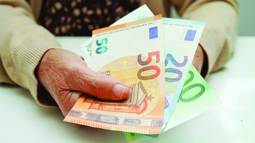 Защо парите в банкови сметки се обезценяват?