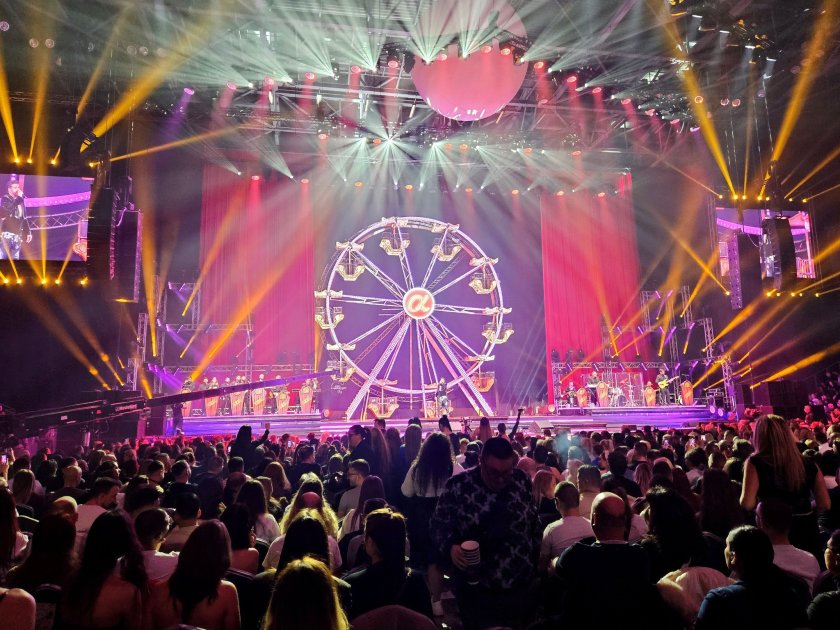 Откъде Азис е отмъкнал това виенско колело, което беше на