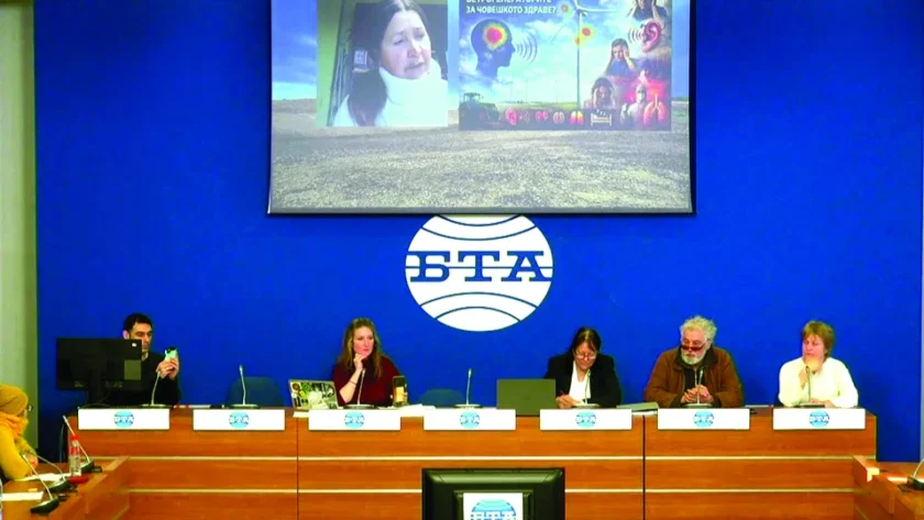 ИСКАТ МОРАТОРИУМ: Унищожават земеделска земя с фотоволтаици 