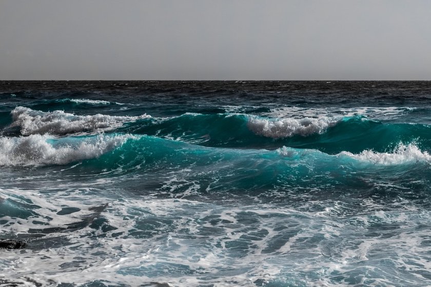 Риболовен кораб изчезна при Маслен нос 