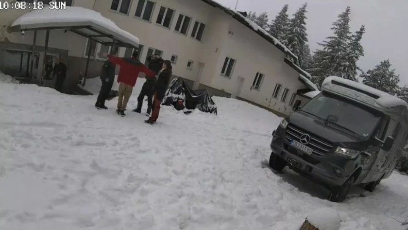 Хижа "Петрохан" остава недостъпна, пълно е с ченгета