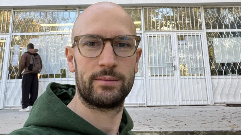 Финансовият министър развързва кесията за чиновниците 