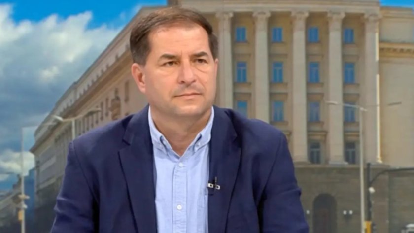 Доц. Борислав Цеков: Кабинетът "Гюров" е радикално партиен