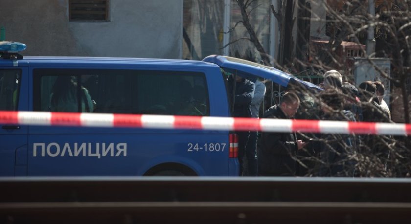 Труп на прострелян мъж откриха в Сливен