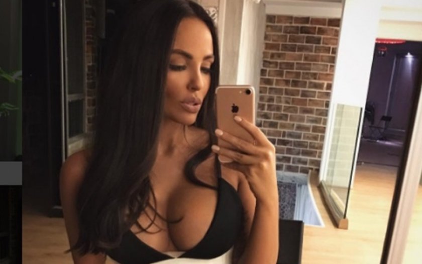 Николета Лозанова пусна скандално фото: Очила ли рекламира или силиконови гърди? (СНИМКА)