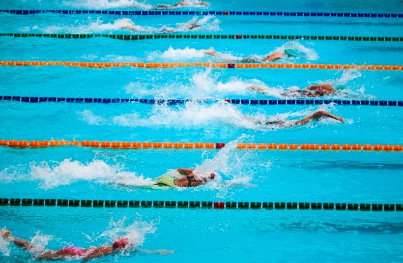 Страшна трагедия: 16-годишно момче почина по време на турнир по плуване