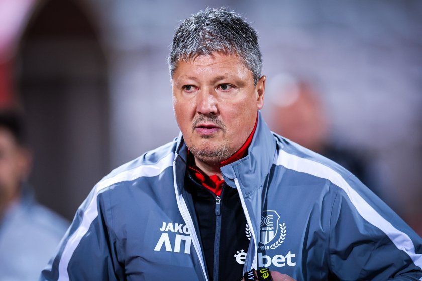 В столична клиника: Любо Пенев бори рака с имунотерапия всяка седмица