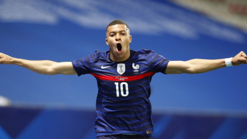 ПСЖ частично изплати дълга си към Килиан Мбапе