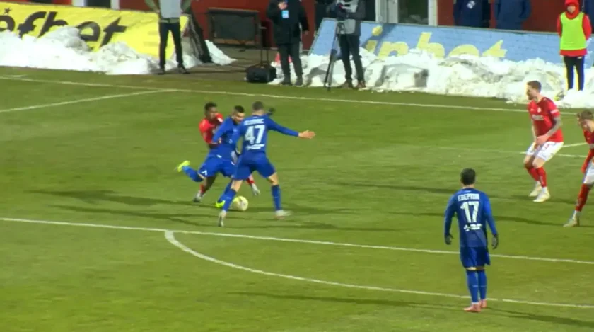 Дисципът призна: Няма дузпа за Левски в Бистрица (ВИДЕО)