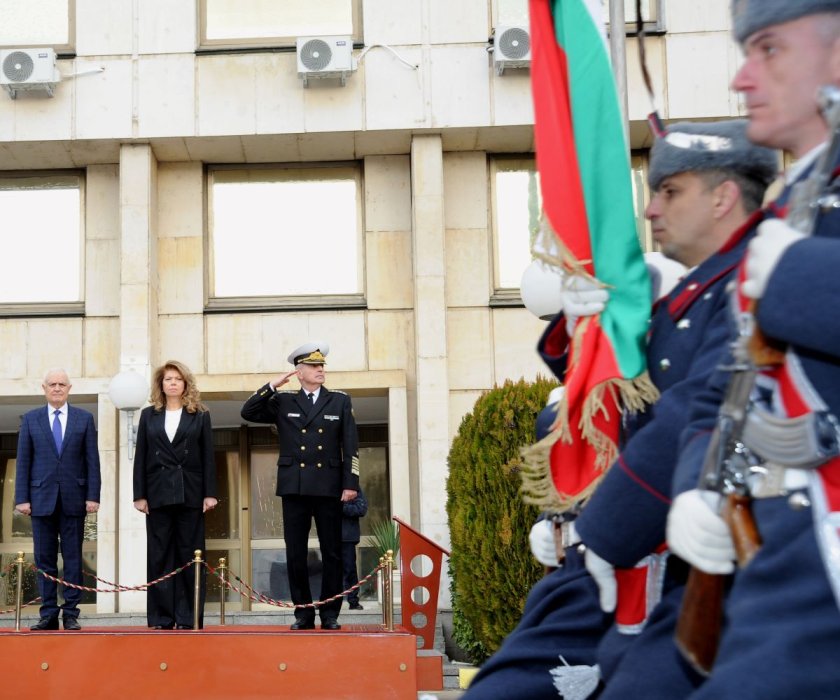 Модернизация, грижа за личния състав и пари за отбрана - България е перфектен член на НАТО