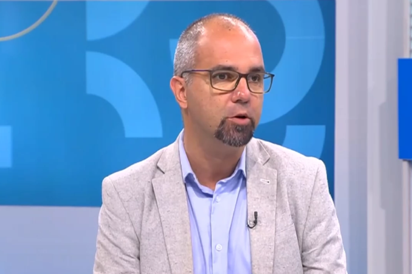 Политолог: Либералите печелят от образа на Радев като противник