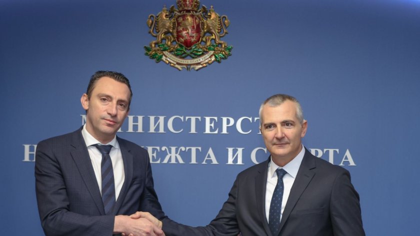 В ММС: Аплодисменти за Димитър Илиев, Пешев сдаде поста