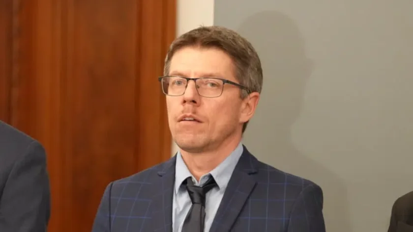 ЦИК: Цицелков трябва да напусне Обещствения съвет днес