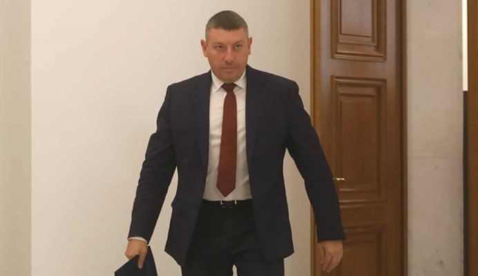 Кабинетът "Гюров" шкартира Денев