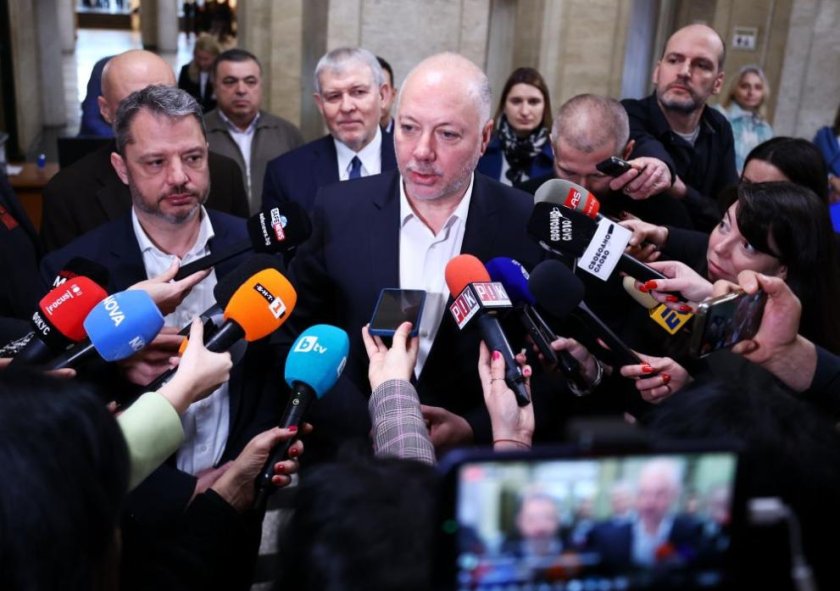 ГЕРБ - СДС се регистрираха за предстоящия вот 