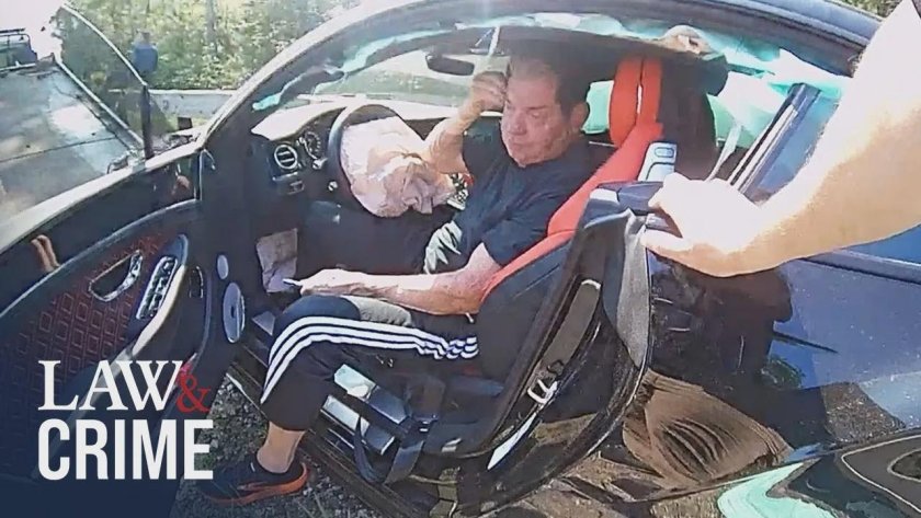 Легенда на кеча разби скъпарското си "Бентли" в катастрофа (ВИДЕО)