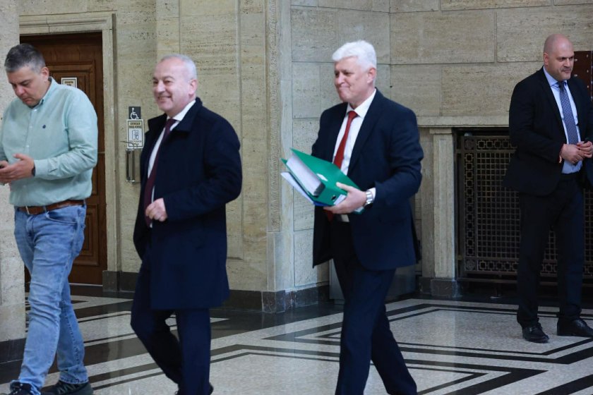 Президентът Румен Радев (2017-2026 г.) обяви, че влиза в коалиция