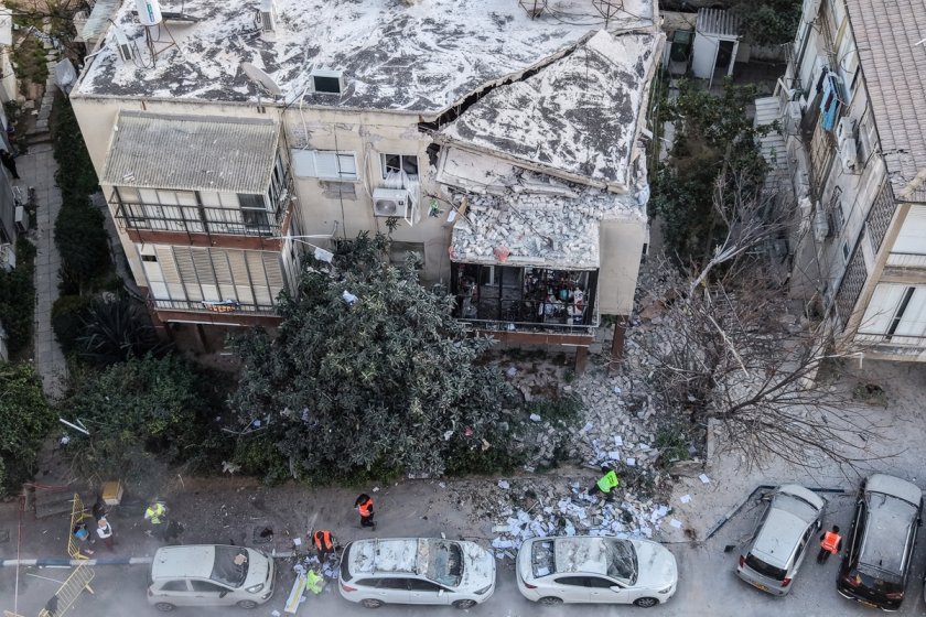 Иранска ракета порази американската база "Ал Удейд" в Катар