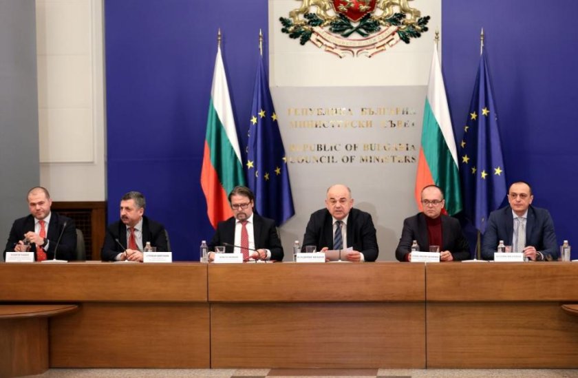 Трима зам.-министри се включиха в центъра към Механизма за еврото