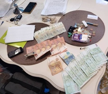 Четирима ало измамници са задържани и обвинени след спецакция на ГДНП