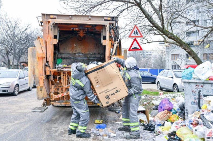 Съдът връща две поръчки за сметосъбирането в София