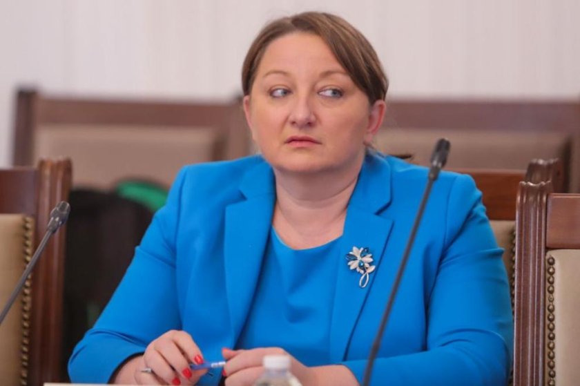 Сачева: Не вярваме на служебното правителство