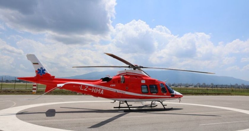 Вдигнаха въздушната линейка за 8-месечно бебе и 91-годишна жена