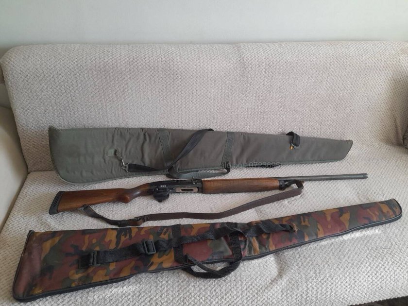 Сачма от ловна пушка рикошира и нацели камион