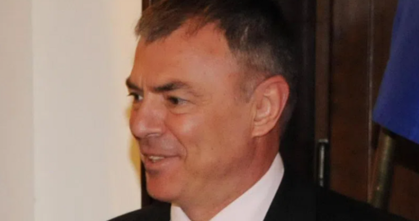 Игнатов запази трима заместник-министри на образованието