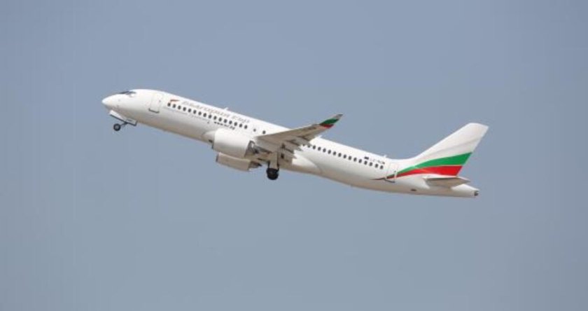 Чартърът със 180 туристи излетя от Дубай