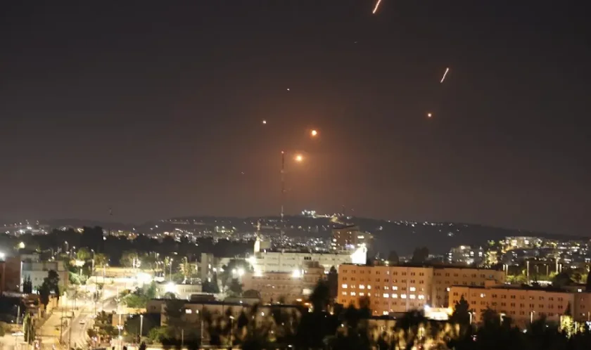 Израел започна нова вълна от удари в Иран и Ливан