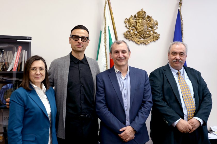 Детско здраве чрез спорт обсъдиха Околийски и Бербатов