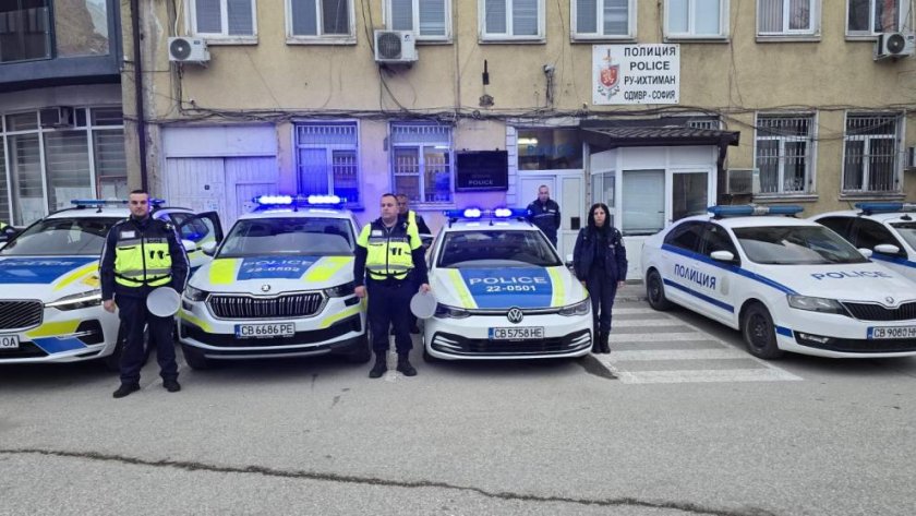 Полицията у нас отбелязва Международния ден в памет на загиналите служители на реда