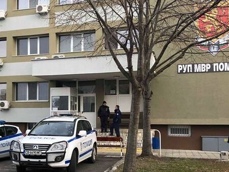 КОШМАР: Мъж в Поморие си видя сметката за телефон и... почина 