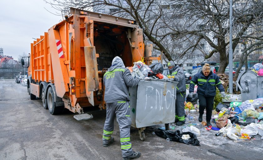 Столичната община подписа дългосрочни договори за чистота в 6 района на София