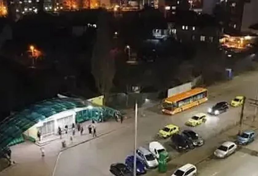 Брутален грабеж с метални тръби и боксове в "Люлин" (СНИМКА)