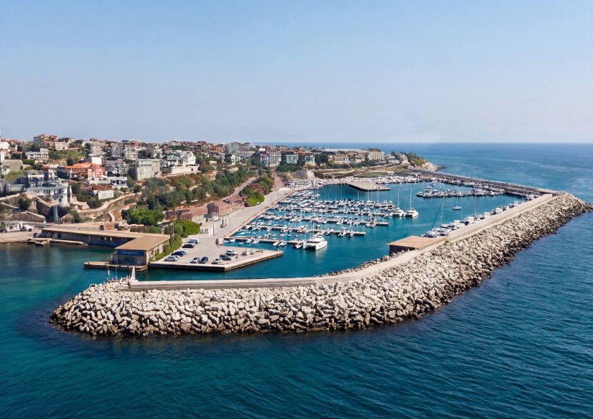 Приморско прави пристанище за 8 млн. евро 