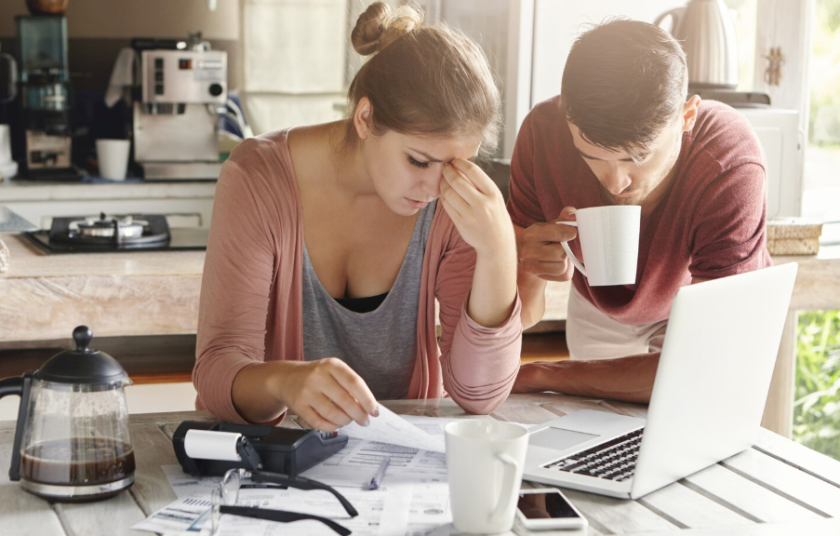 Вече в лъскави офиси: Всеки четвърти тегли бърз кредит 