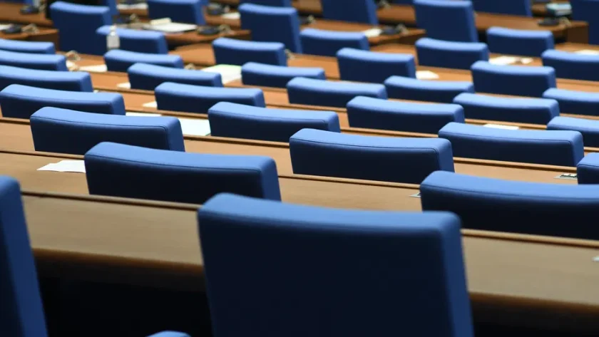 Липса на кворум провали заседанието на правната комисия