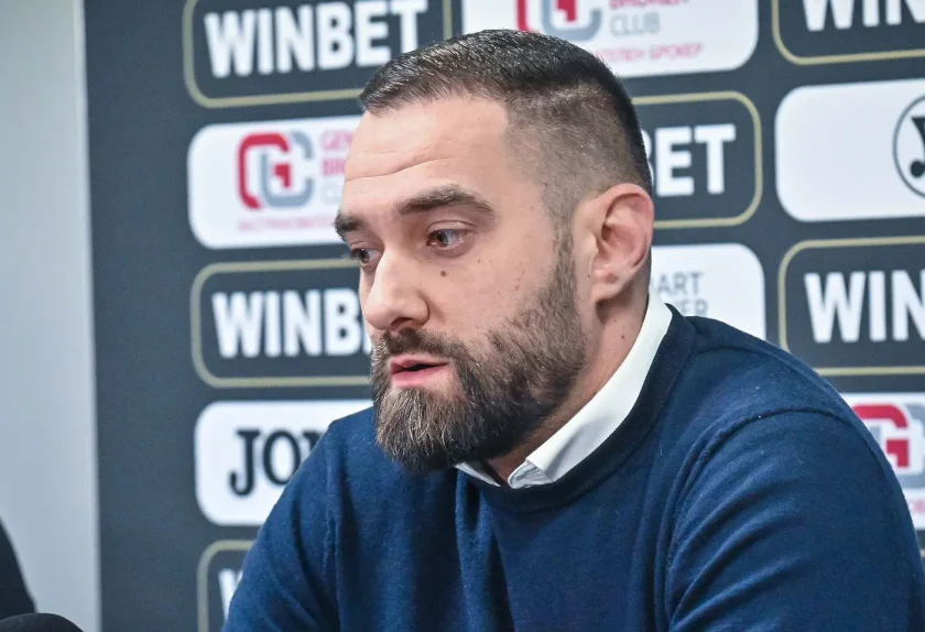 Директор си тръгва от Локо Пд