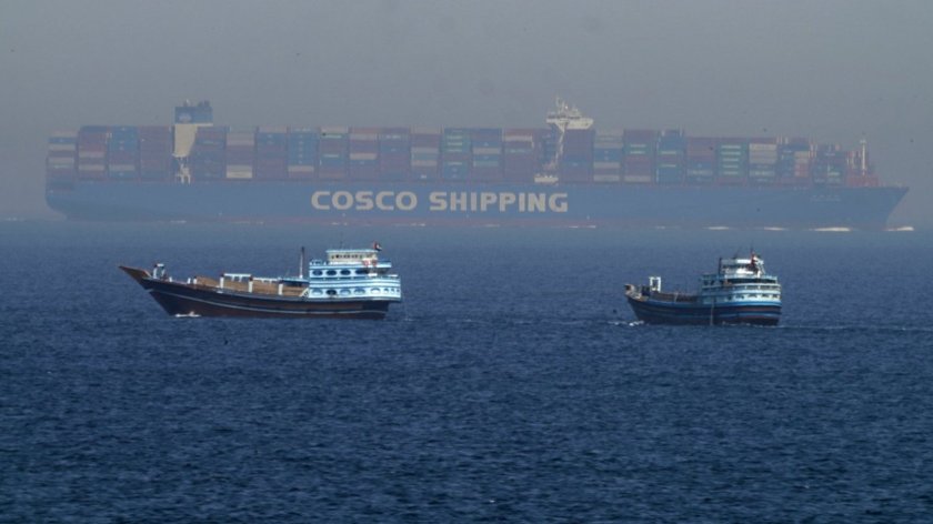 800 кораба блокирани на Ормузкия проток