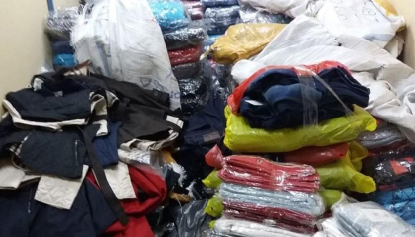 Контрабанда на стоки менте: Иззеха 450 &bdquo;маркови&ldquo; дрехи от автобус с румънски туристи на &bdquo;Марица&ldquo;