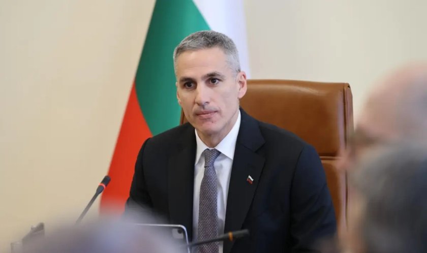 Правителството представи мерки срещу поскъпването на горивата