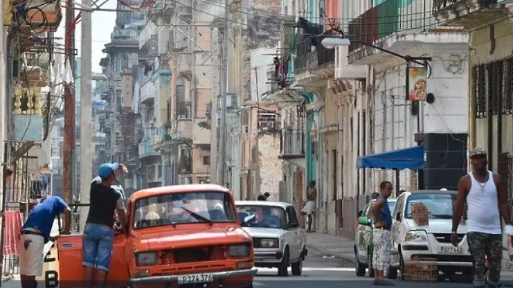 Протестите в Куба срещу недостига на гориво вече са извън контрол (ВИДЕО)