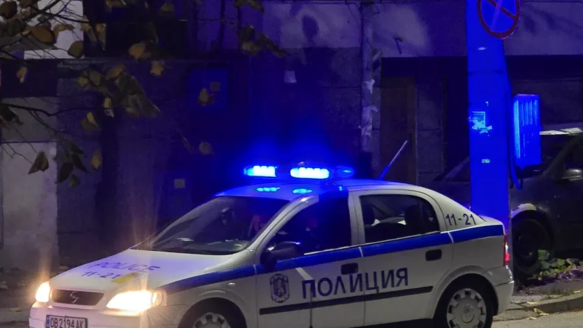 СРЕДНОЩЕН ЕКШЪН: Полицията предотврати незаконни автомобилни гонки